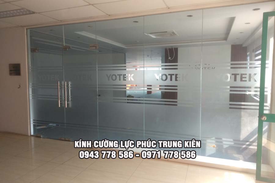 kính cường lực chống trộm